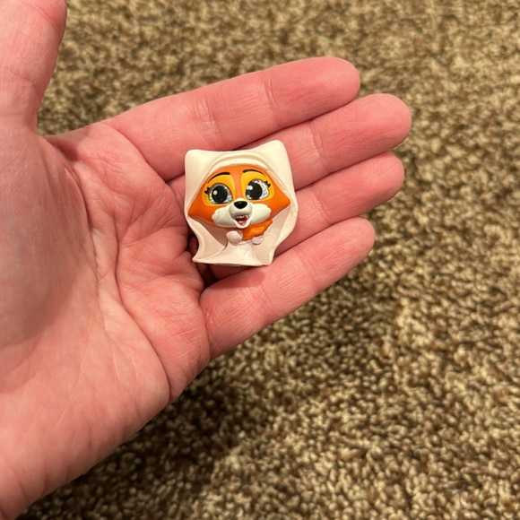 Disney Doorable Maid Marian - Picture 2 of 3